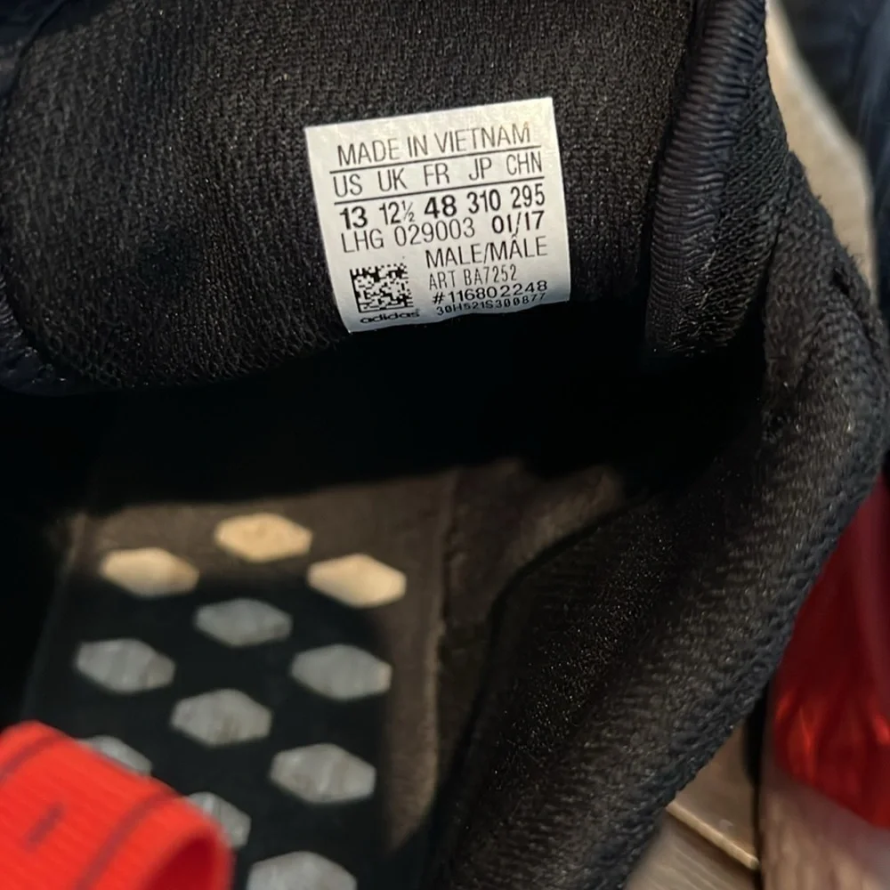 Adidas NMD R2 core size 13